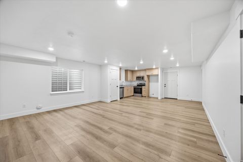 Tiny photo for 129 S 940 E, Santaquin, UT 84655 (MLS # 2144707)