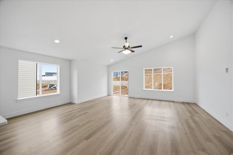 Tiny photo for 129 S 940 E, Santaquin, UT 84655 (MLS # 2144707)