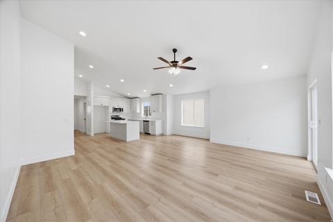 Tiny photo for 129 S 940 E, Santaquin, UT 84655 (MLS # 2144707)