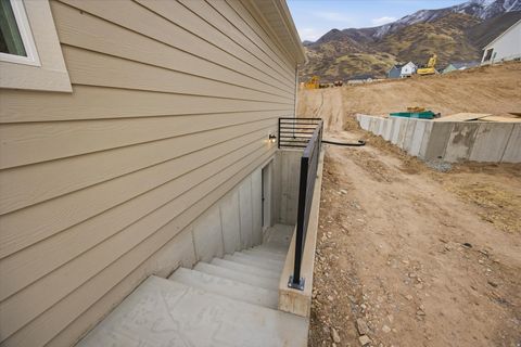 Tiny photo for 129 S 940 E, Santaquin, UT 84655 (MLS # 2144707)