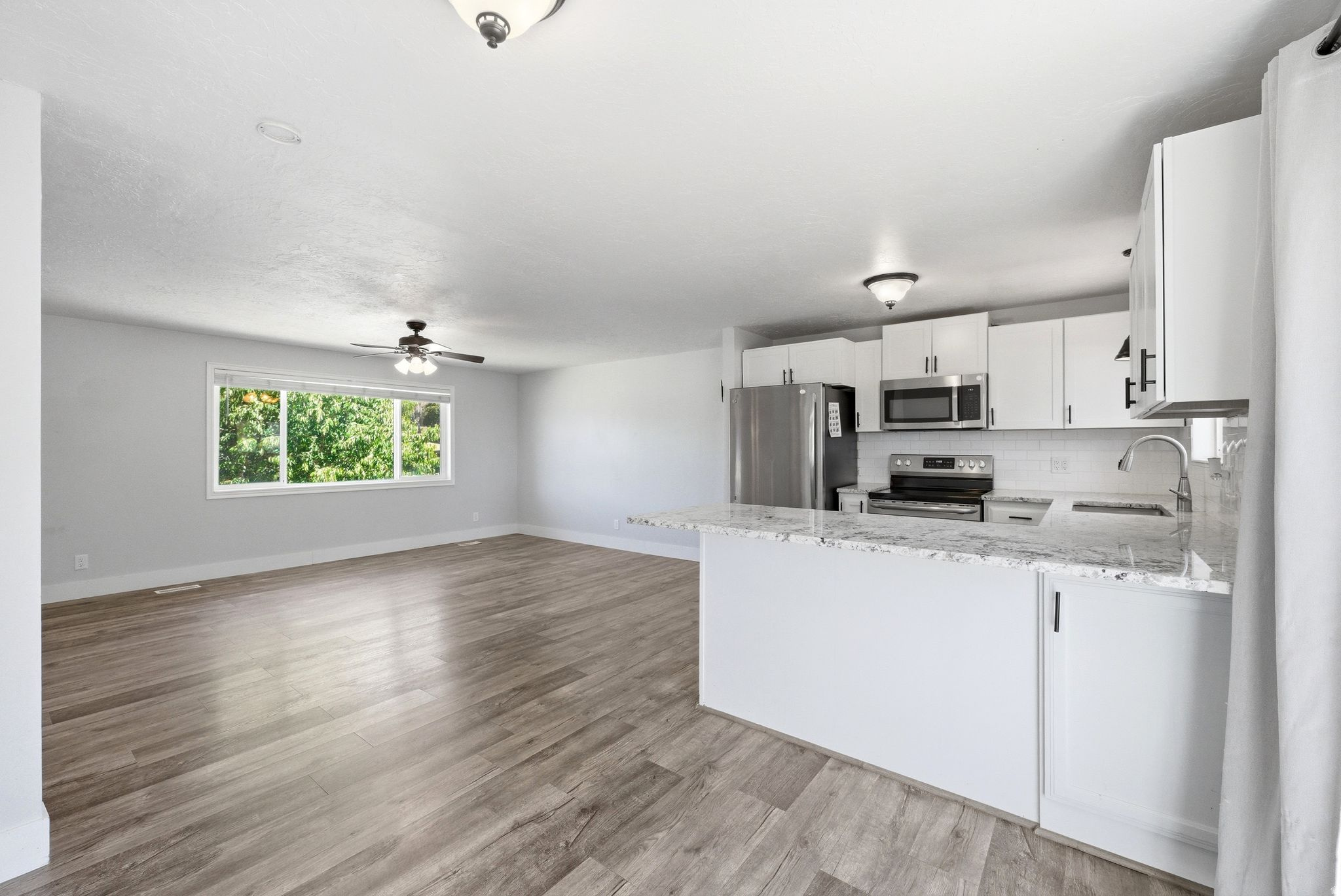 NORTHRIDGE - Residential