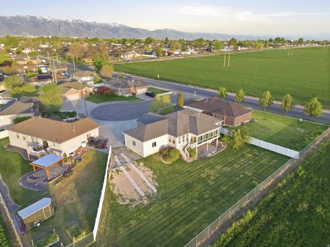 Tiny photo for 1333 N 1590 W, Clinton, UT 84015 (MLS # 2152933)
