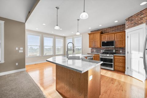 Tiny photo for 1333 N 1590 W, Clinton, UT 84015 (MLS # 2152933)