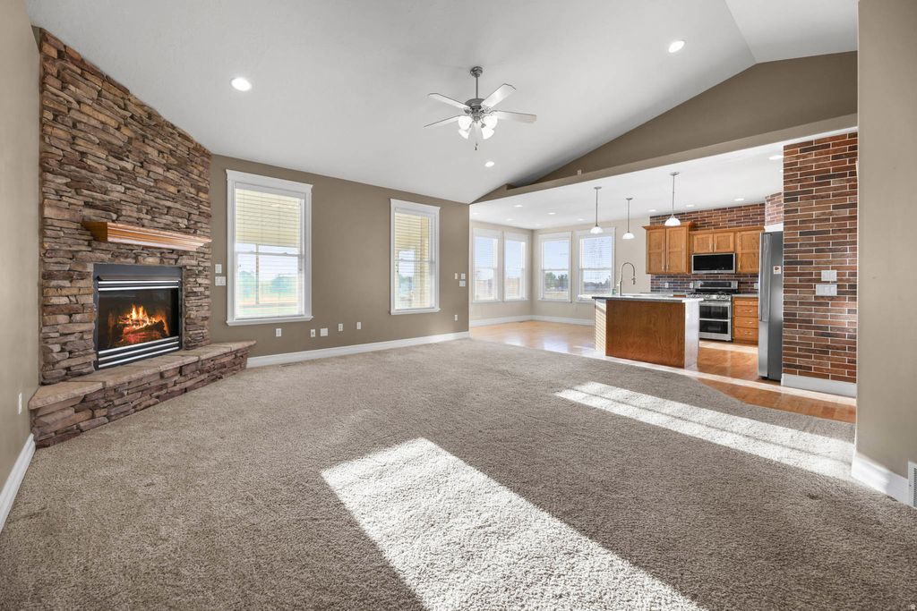 Photo of 1333 N 1590 W, Clinton, UT 84015 (MLS # 2152933)