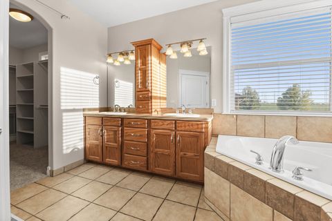 Tiny photo for 1333 N 1590 W, Clinton, UT 84015 (MLS # 2152933)