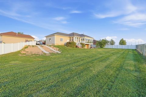 Tiny photo for 1333 N 1590 W, Clinton, UT 84015 (MLS # 2152933)