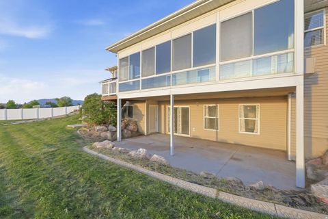 Tiny photo for 1333 N 1590 W, Clinton, UT 84015 (MLS # 2152933)