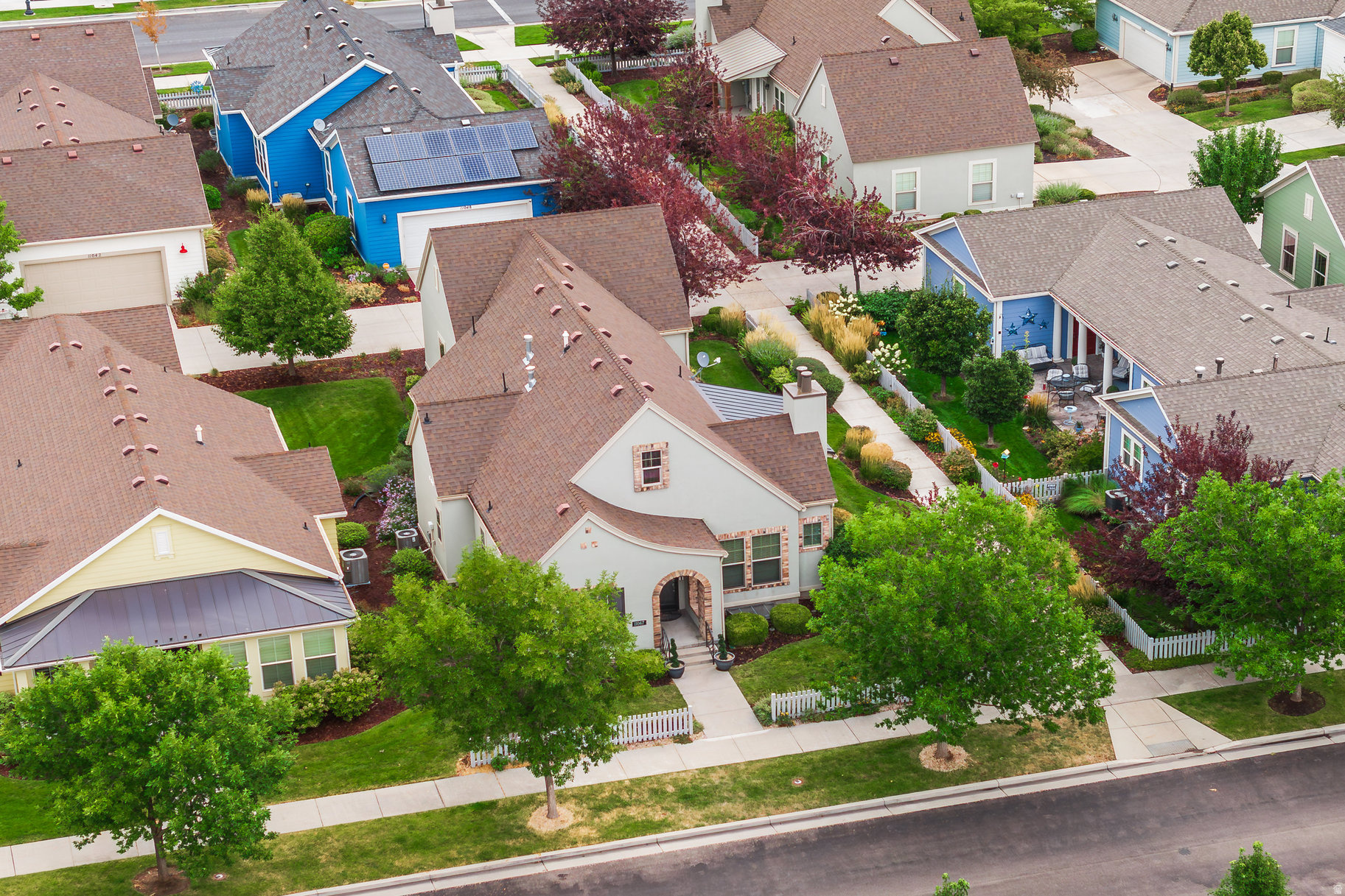 DAYBREAK GARDEN PARK - Residential
