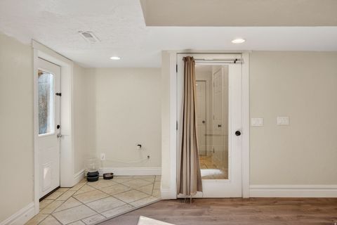 Tiny photo for 42 E 400 N, Santaquin, UT 84655 (MLS # 2135873)