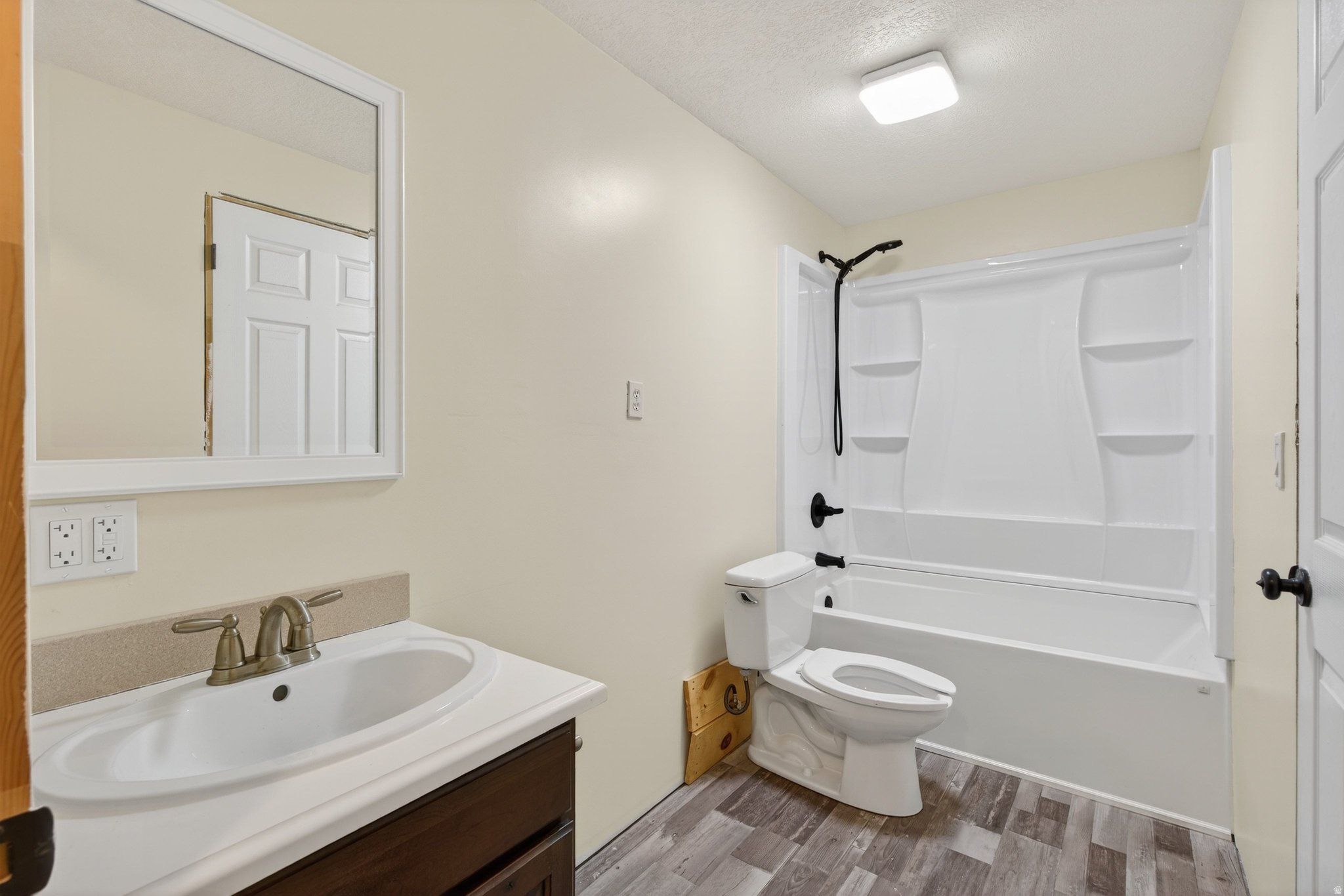 SWAN I - Residential