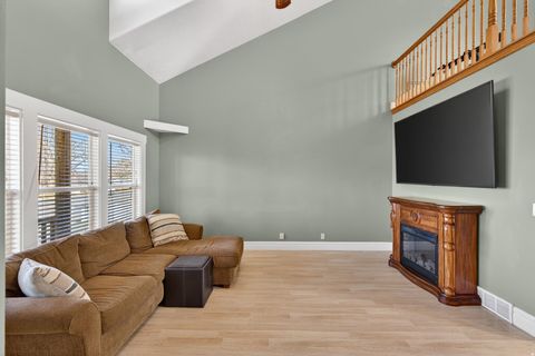 Tiny photo for 42 E 400 N, Santaquin, UT 84655 (MLS # 2135873)