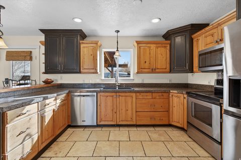 Tiny photo for 42 E 400 N, Santaquin, UT 84655 (MLS # 2135873)