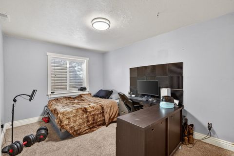Tiny photo for 42 E 400 N, Santaquin, UT 84655 (MLS # 2135873)