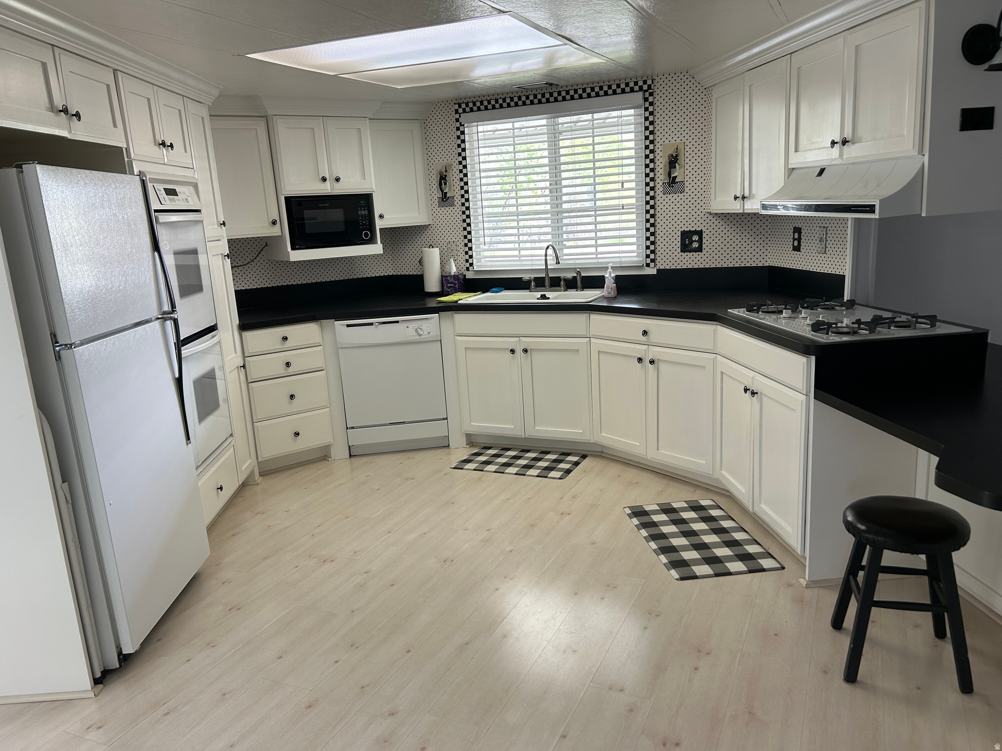 RIVERSIDE VILLAGE - Residential