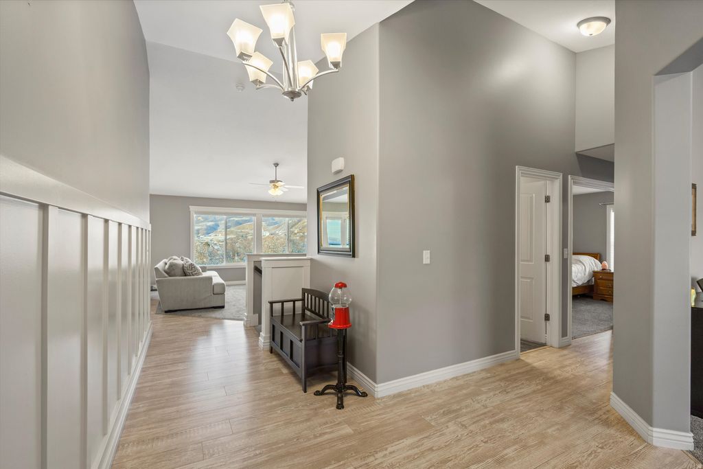 Photo of 1475 MUELLER RD, Bountiful, UT 84010 (MLS # 2125170)