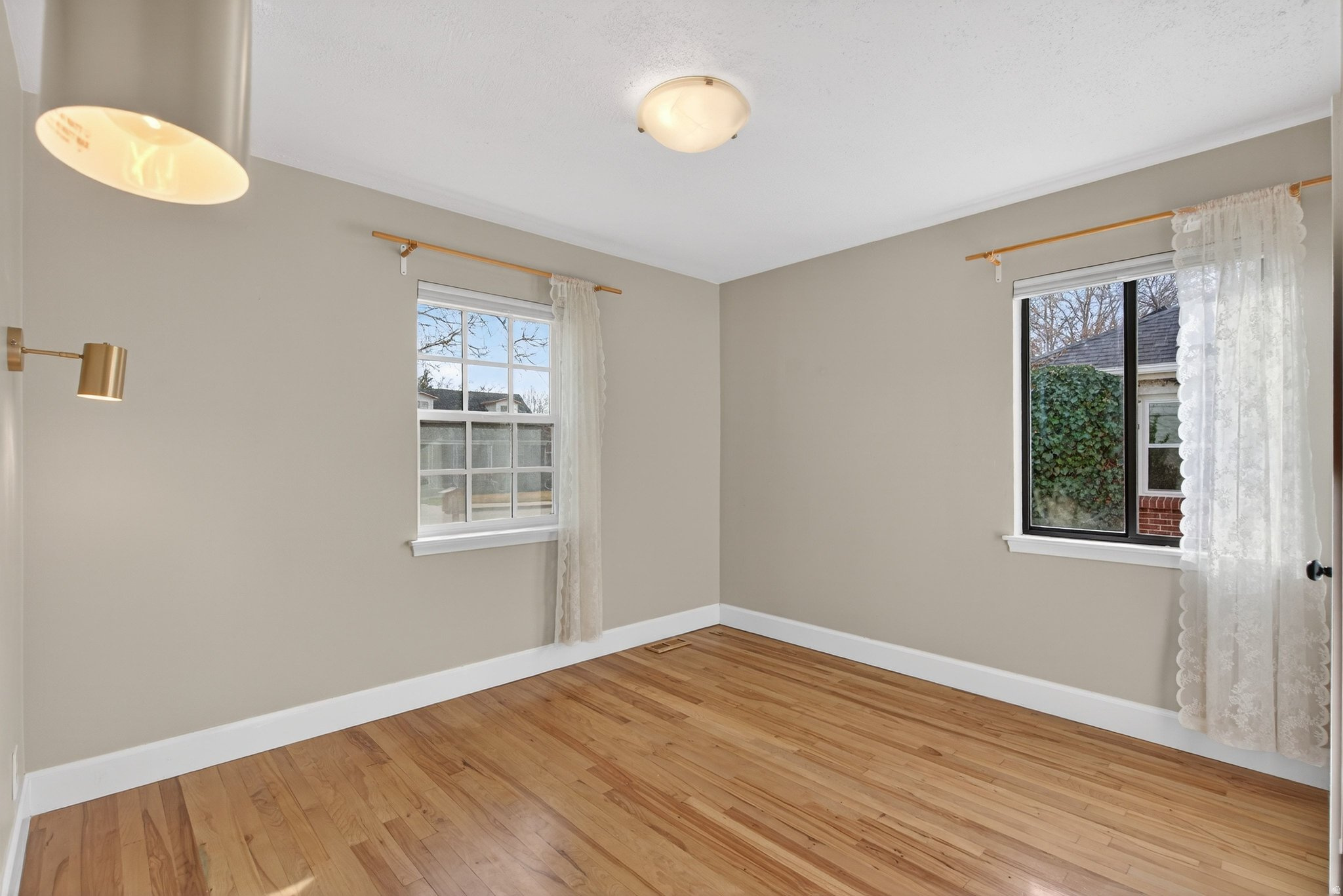 MOUNTAINAIRE ACRES - Residential