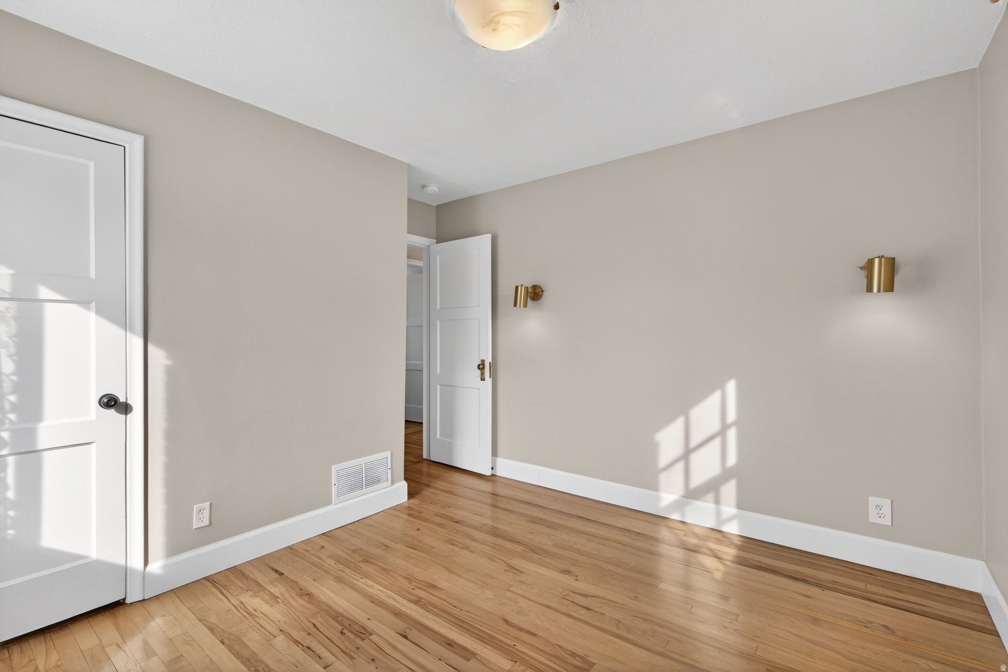 MOUNTAINAIRE ACRES - Residential