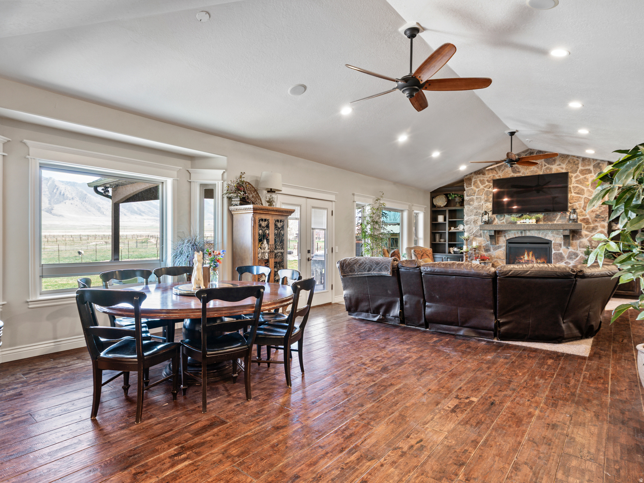 BROOKFIELD ESTATES - Residential