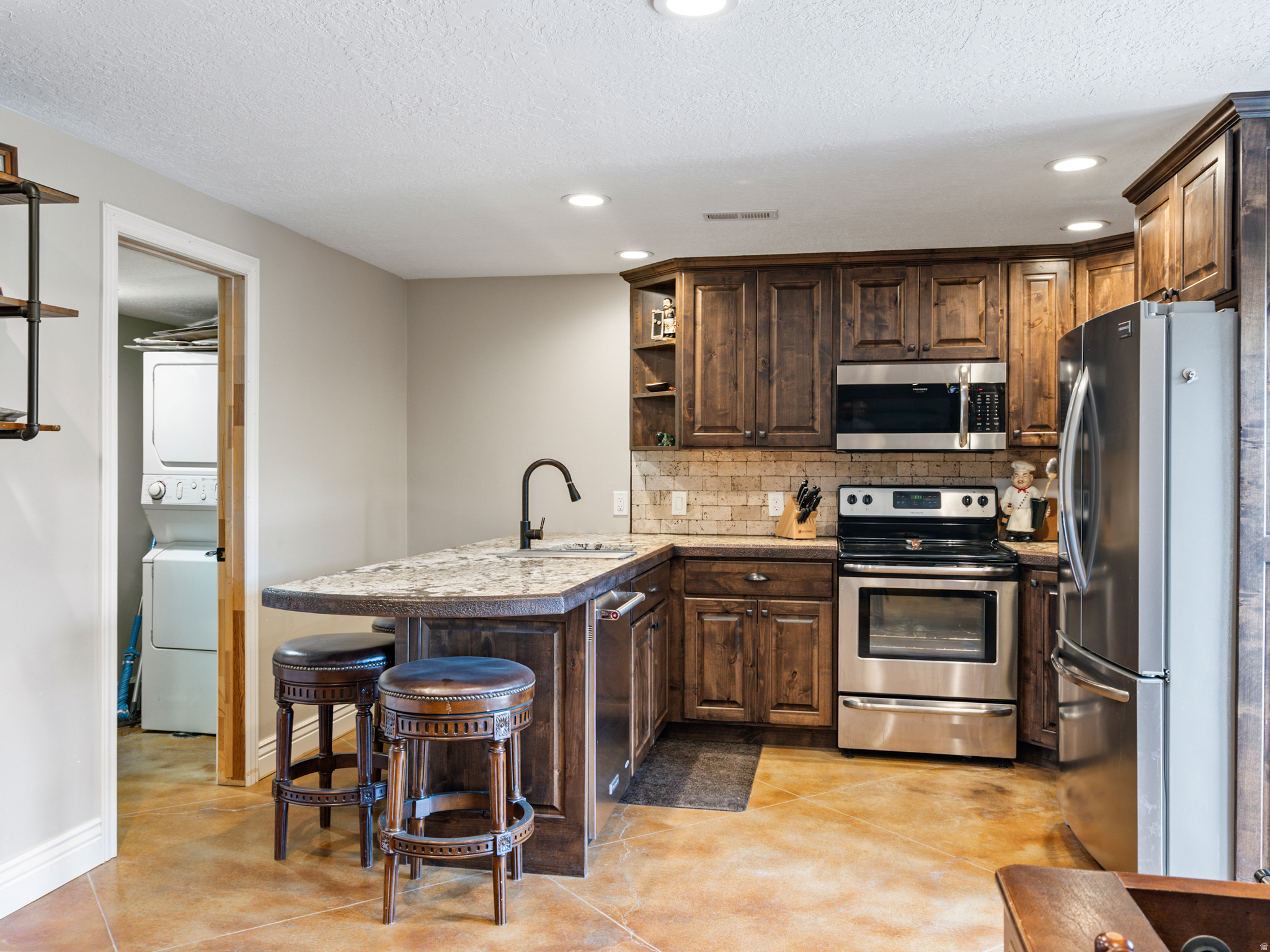 BROOKFIELD ESTATES - Residential