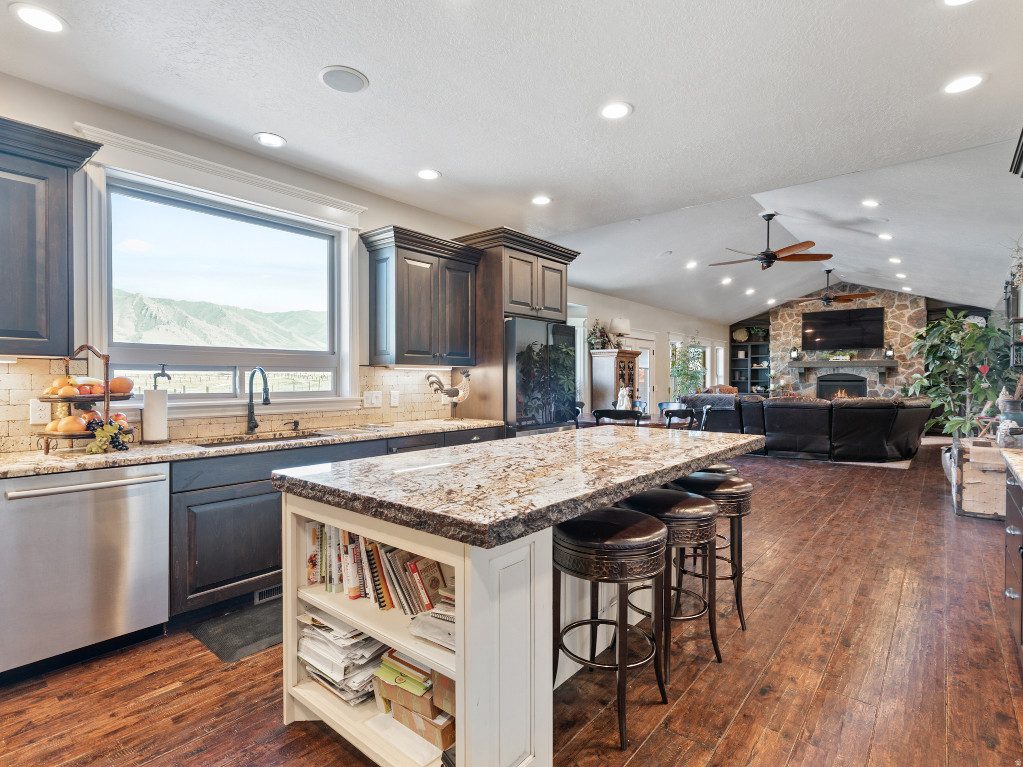 BROOKFIELD ESTATES - Residential