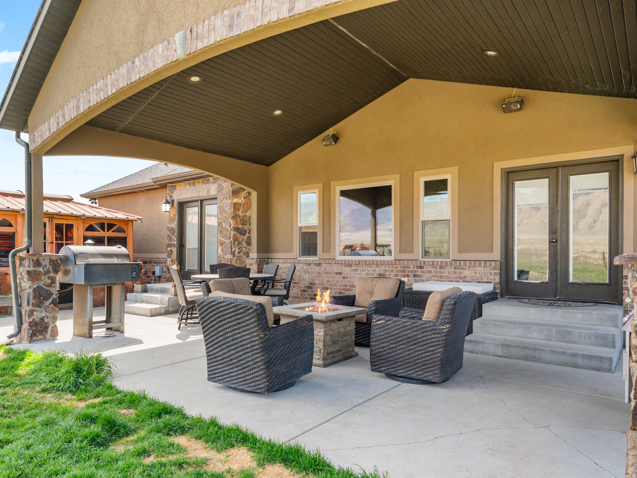 BROOKFIELD ESTATES - Residential