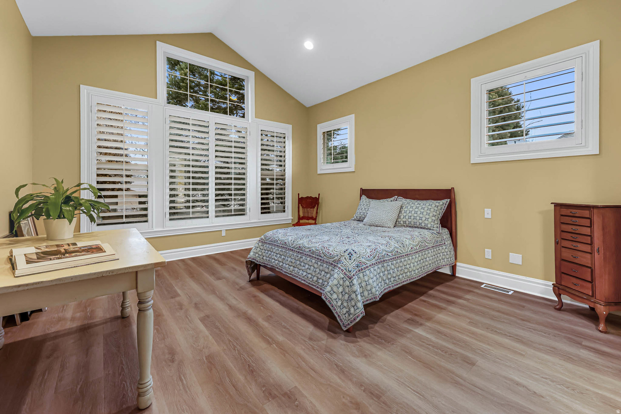 COTTONWOOD MEADOWS - Residential