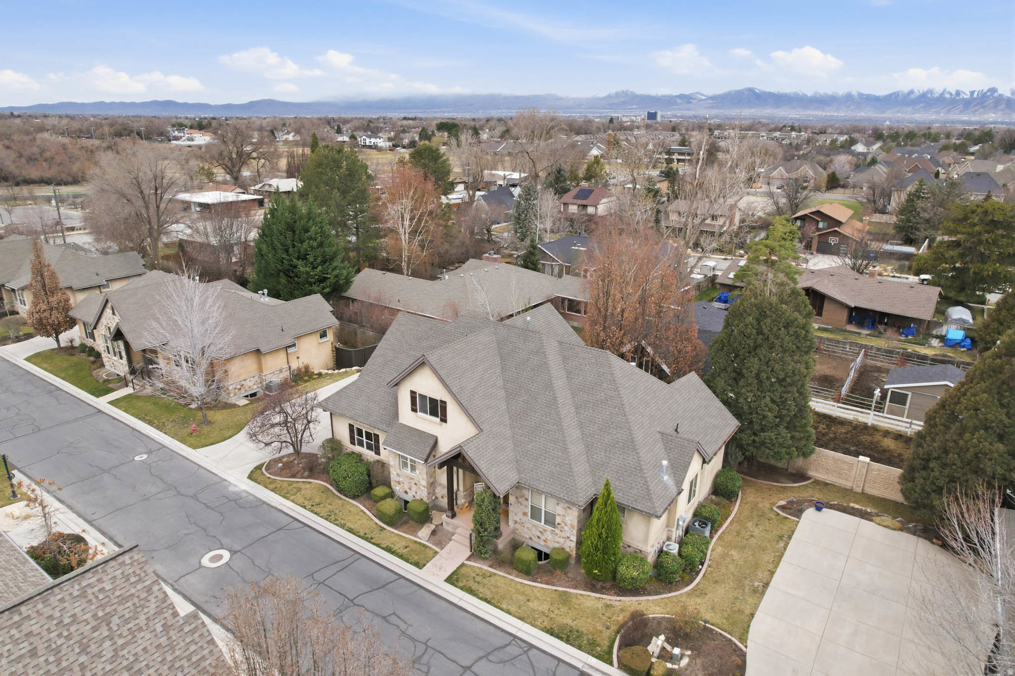 COTTONWOOD MEADOWS - Residential