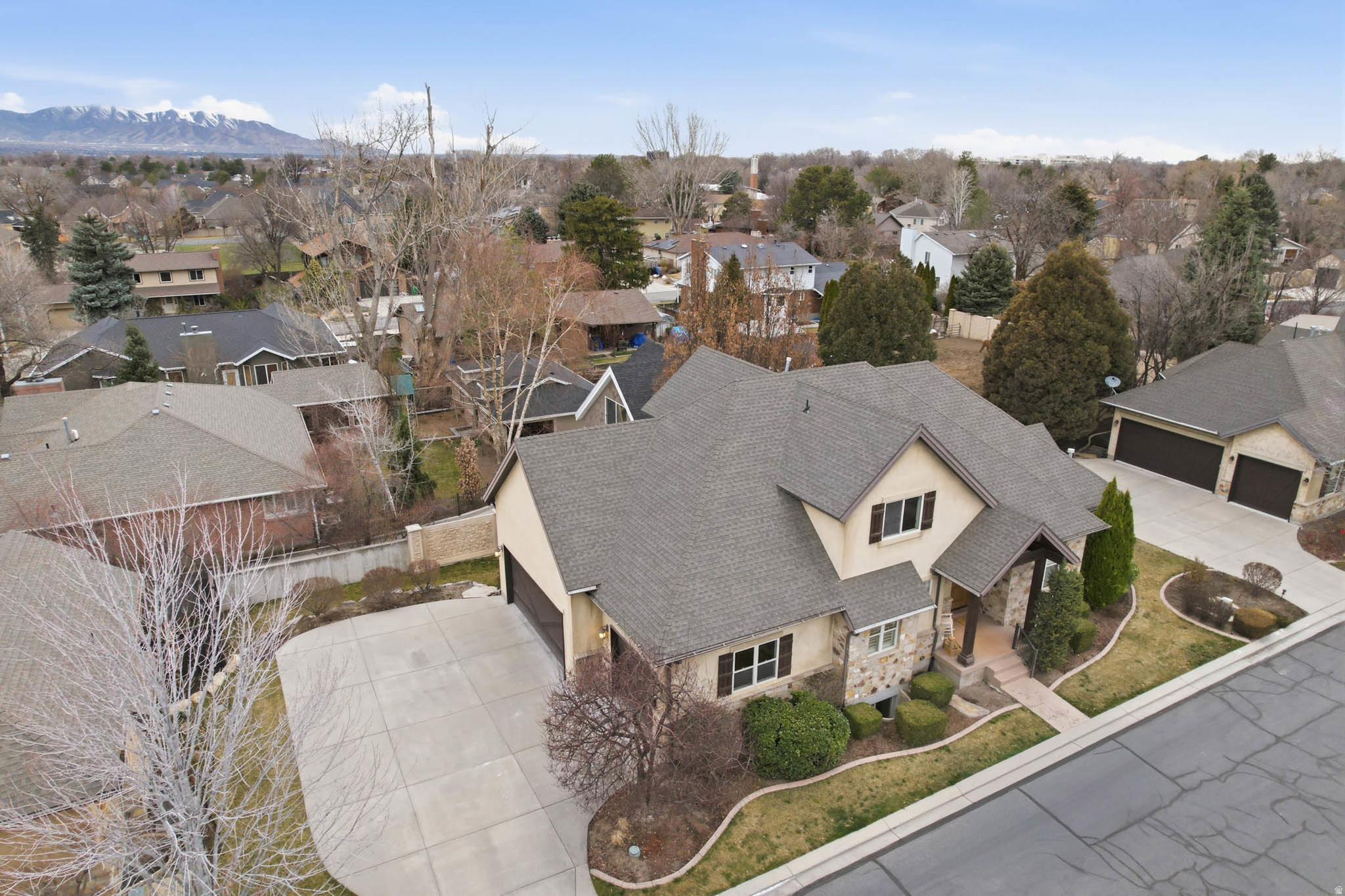 COTTONWOOD MEADOWS - Residential