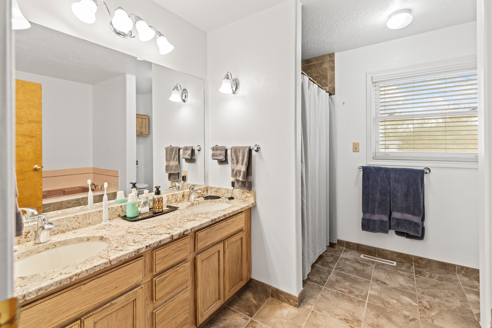 RED BUTTE - Residential