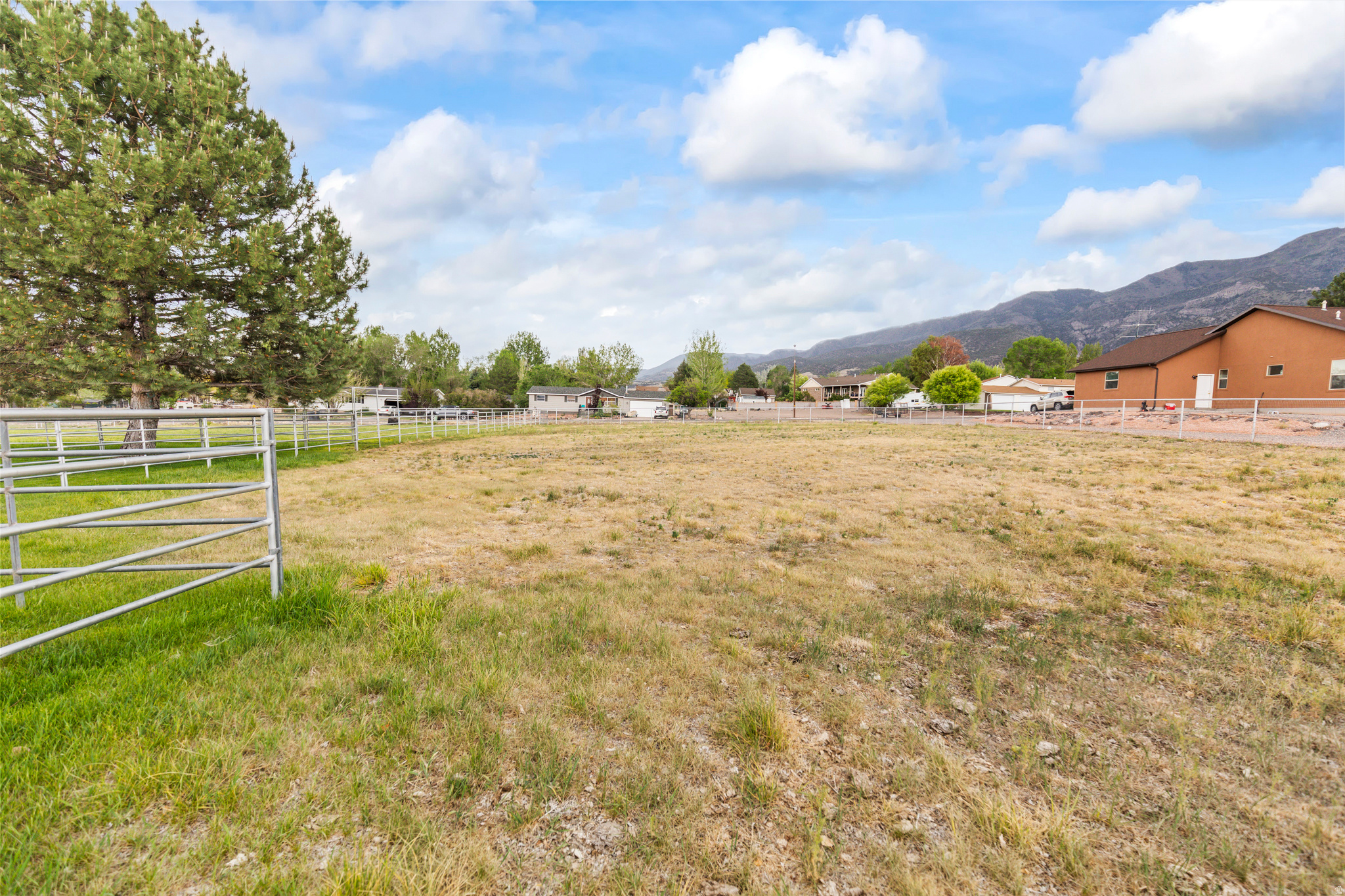 RED BUTTE - Residential