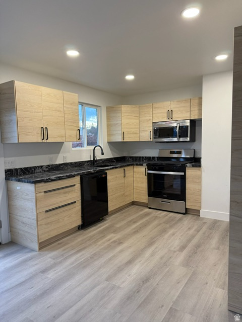 OQUIRRH SHADOWS - Residential