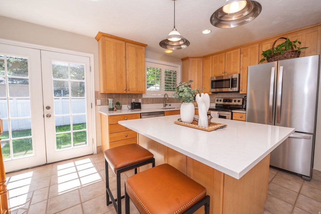 Photo of 2090 E GREENWICH CIR S, Sandy, UT 84093 (MLS # 2162352)