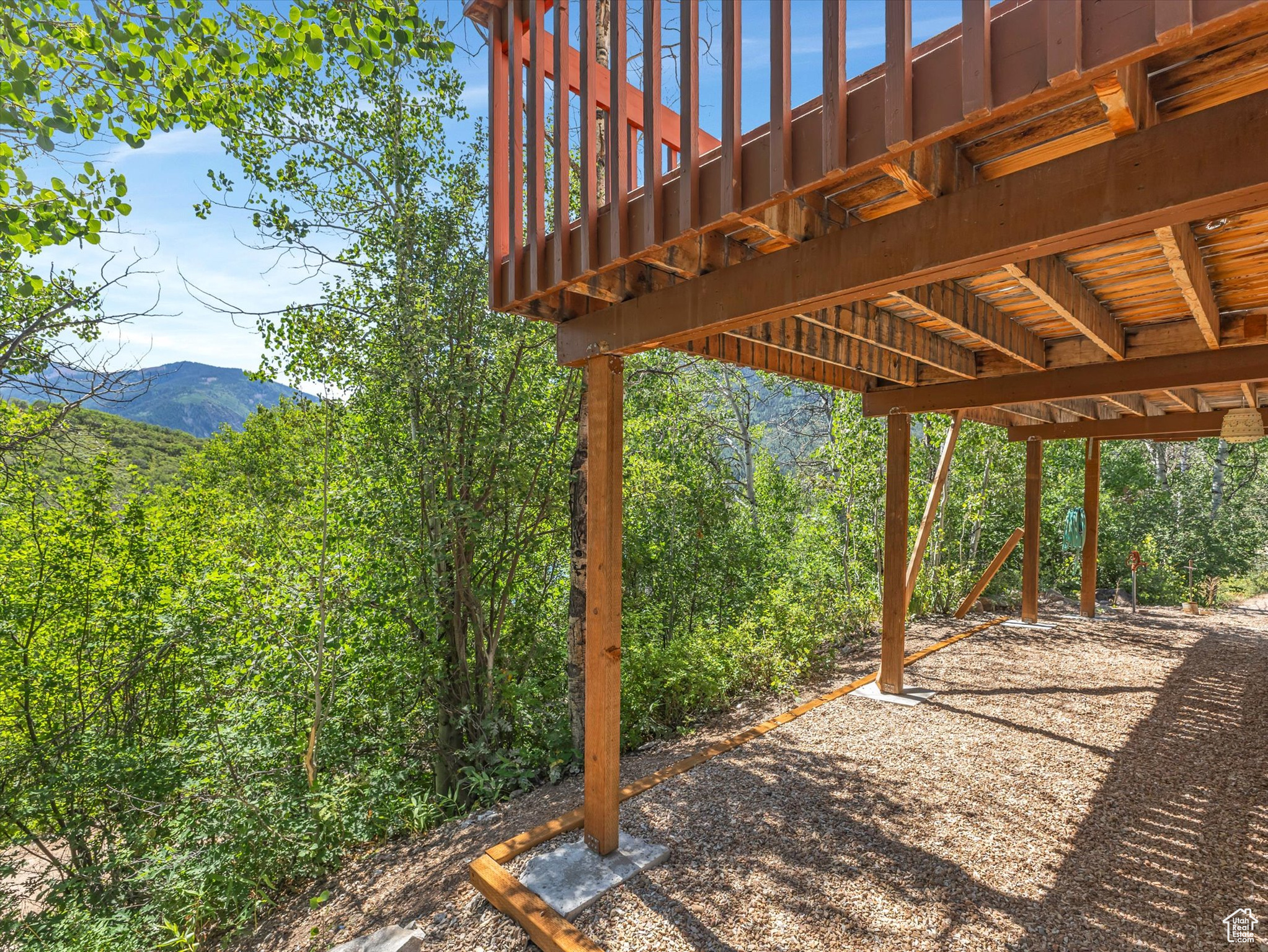 ASPEN MOUNTAIN - Land