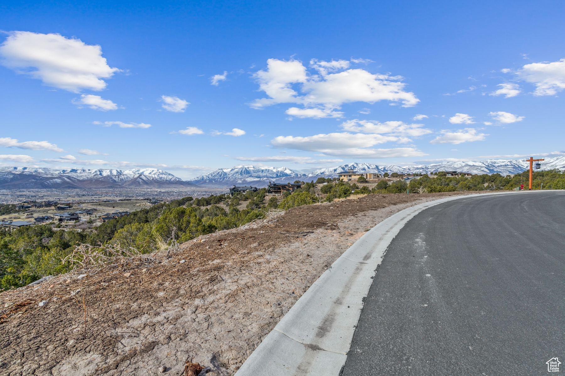 RED LEDGES - Land