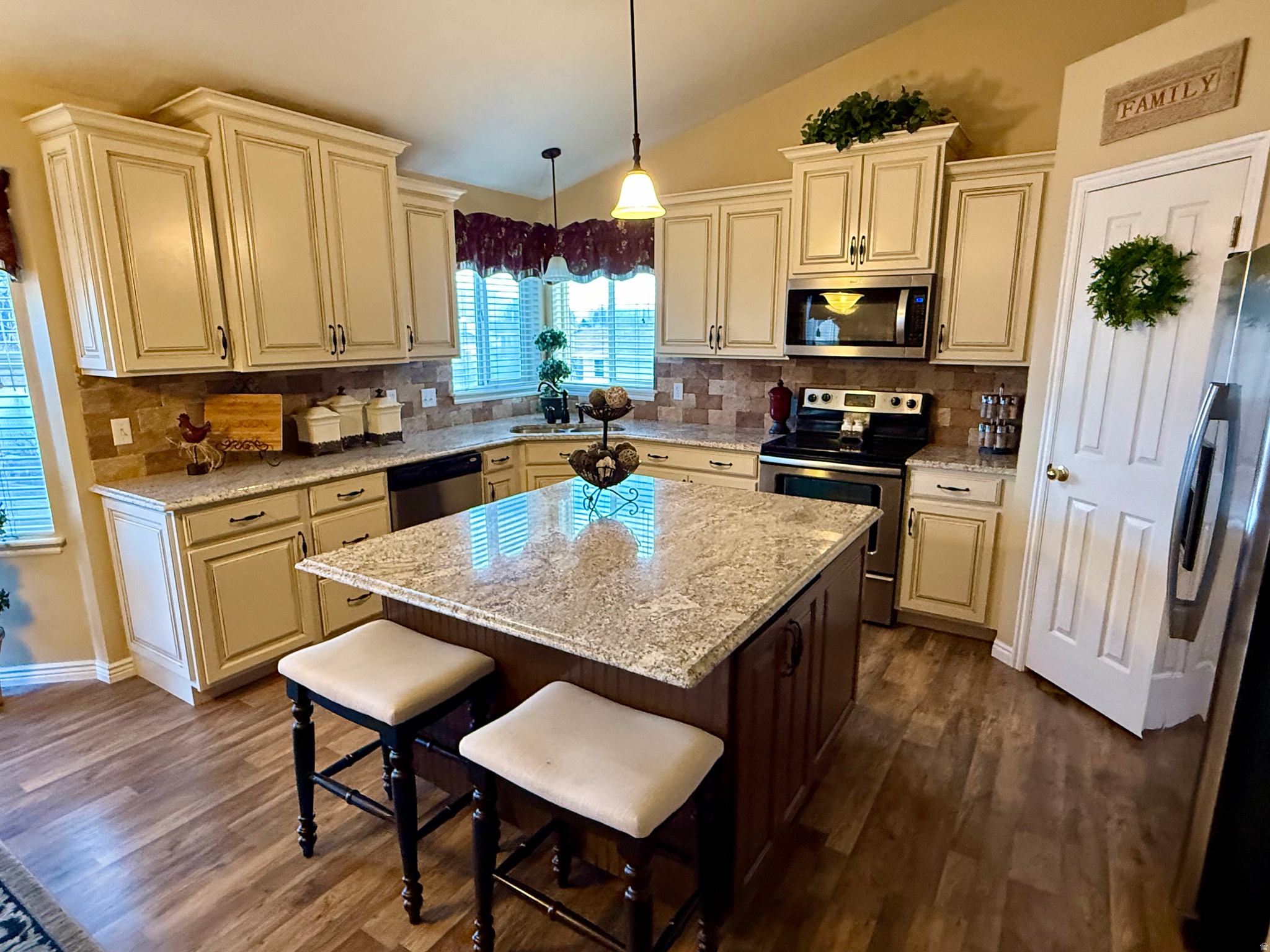 12813 S KERI LYNN CT W