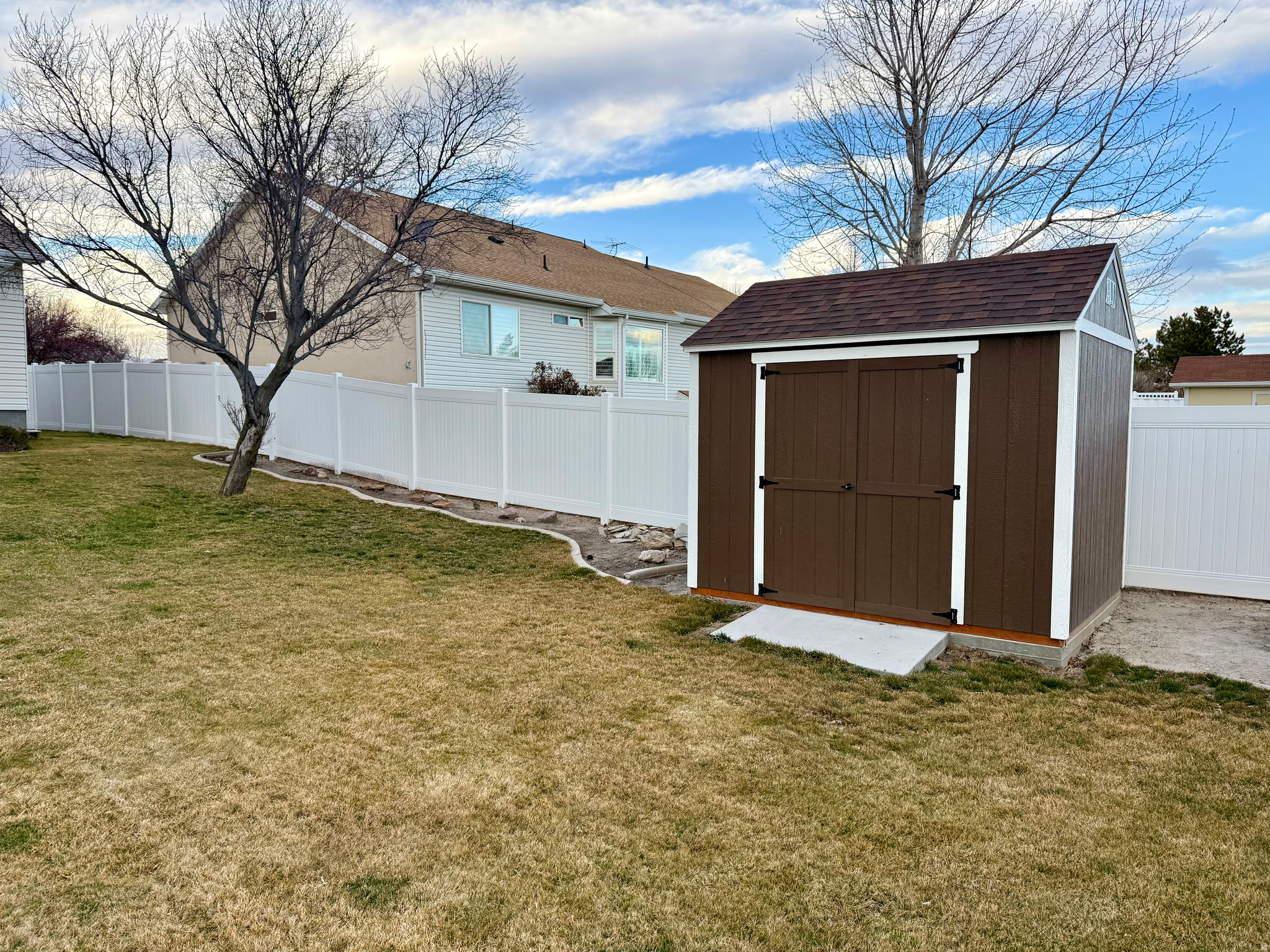 RIVERTON VILLAGE - Residential