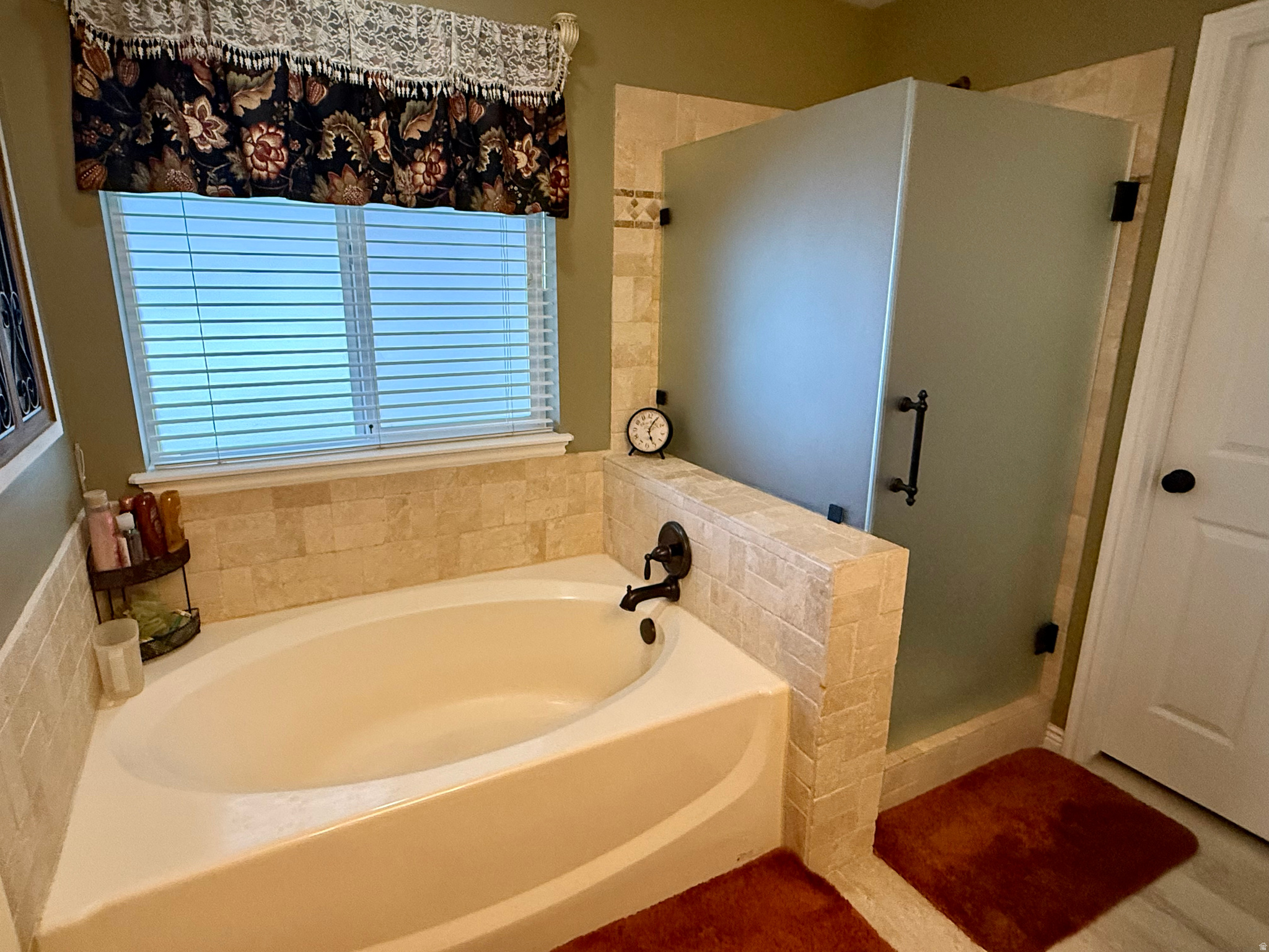 RIVERTON VILLAGE - Residential