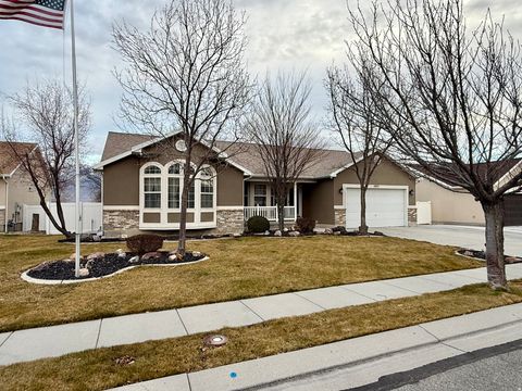 Photo of 12813 S KERI LYNN CT W, Riverton, UT 84065 (MLS # 2137667)