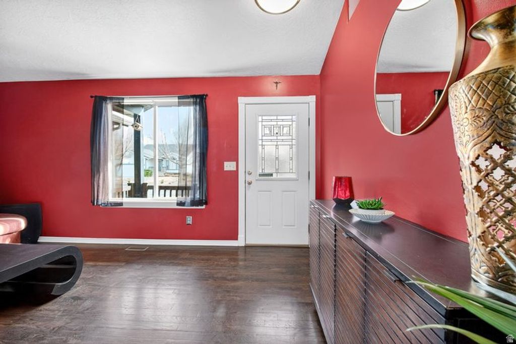 Photo of 922 W 2100 S, Woods Cross, UT 84087 (MLS # 2141832)