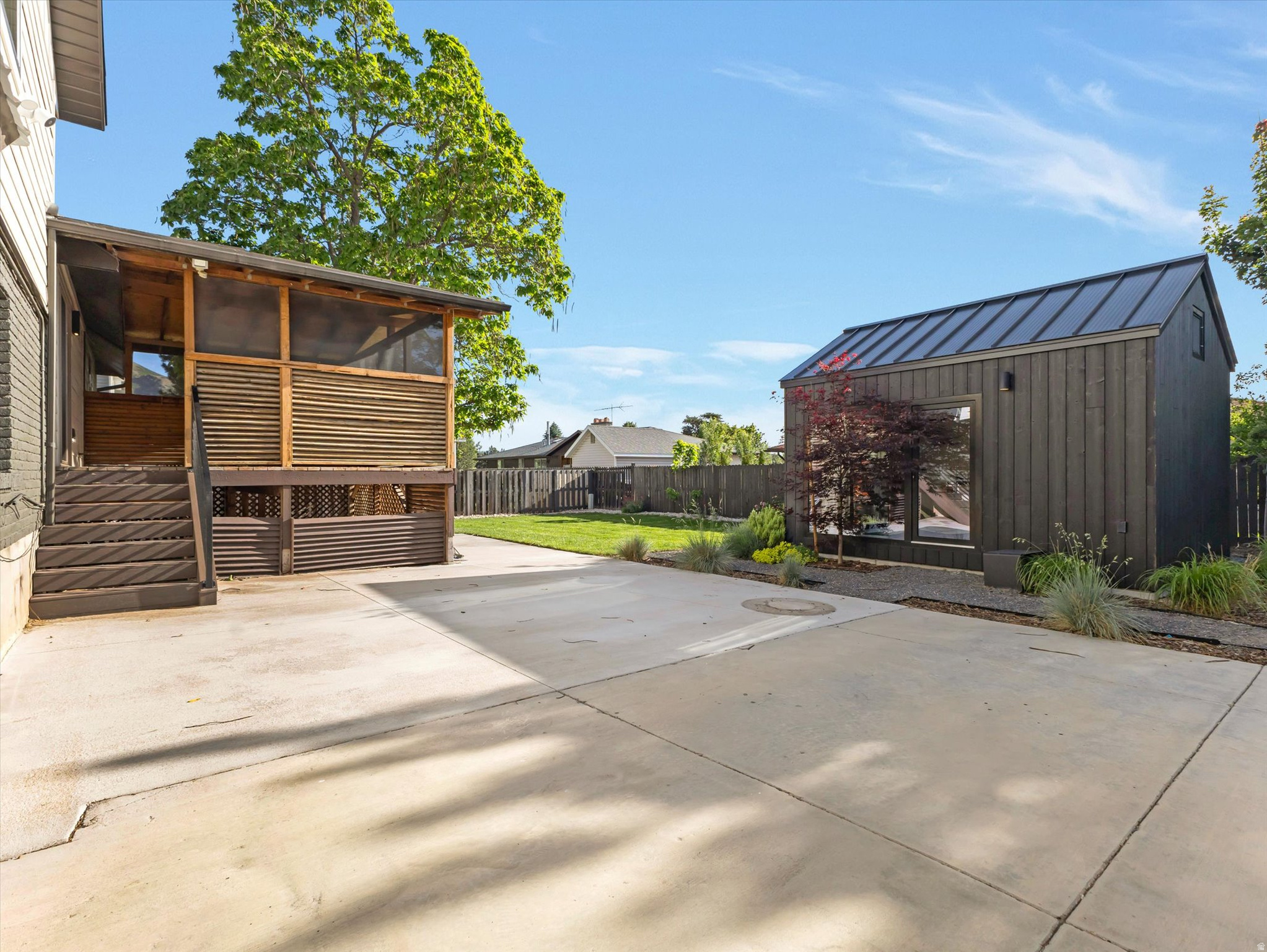 VILLAGE - Residential