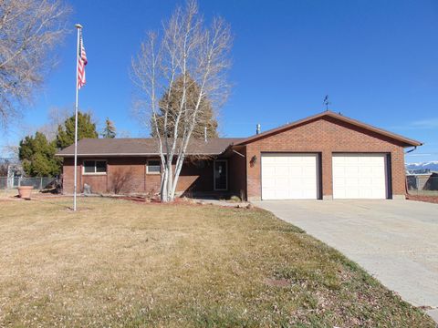 Homes For Sale - 166 N State St<br/> Fountain Green, UT 84632