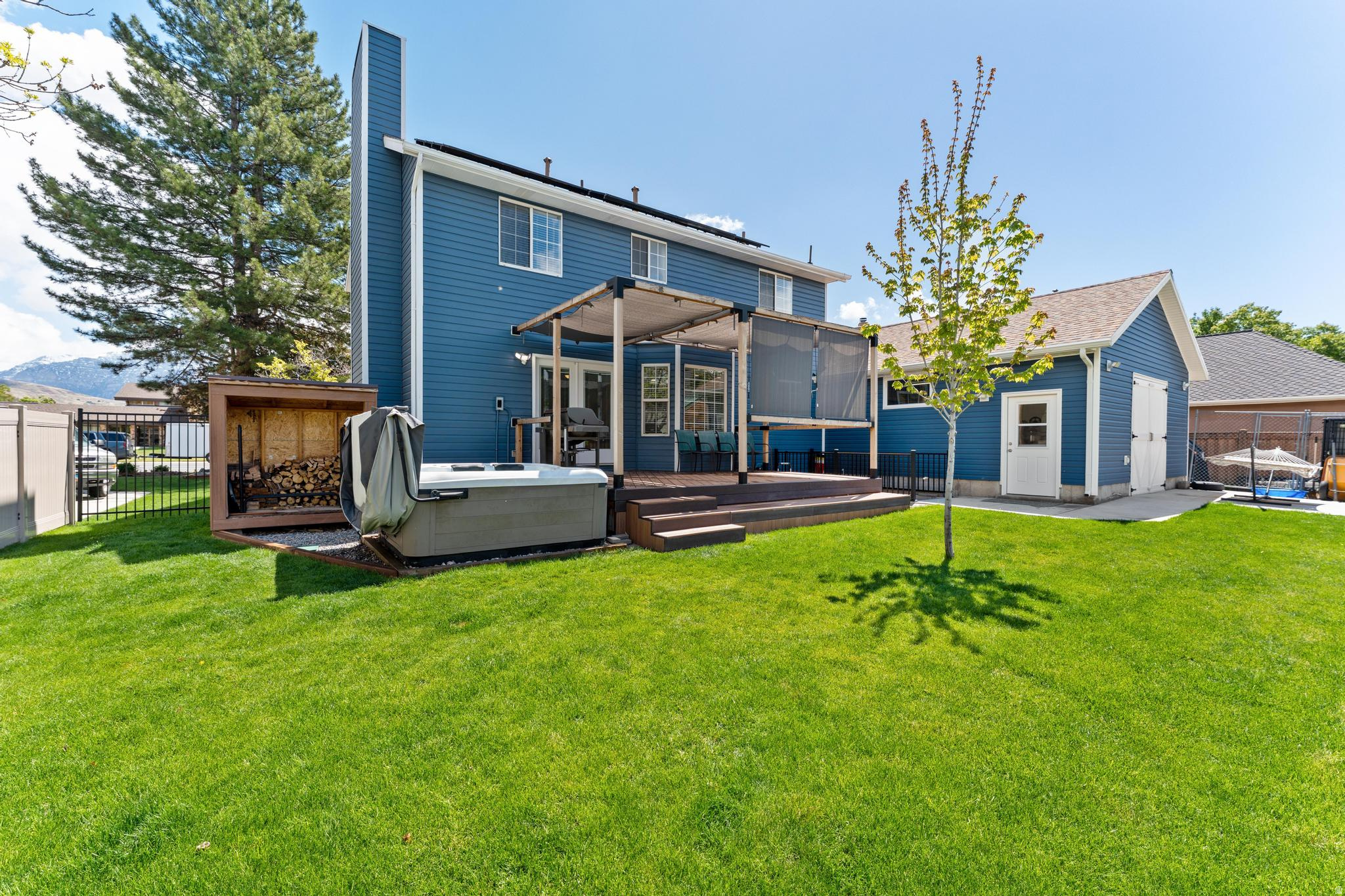 APPLE ESTATES - Residential