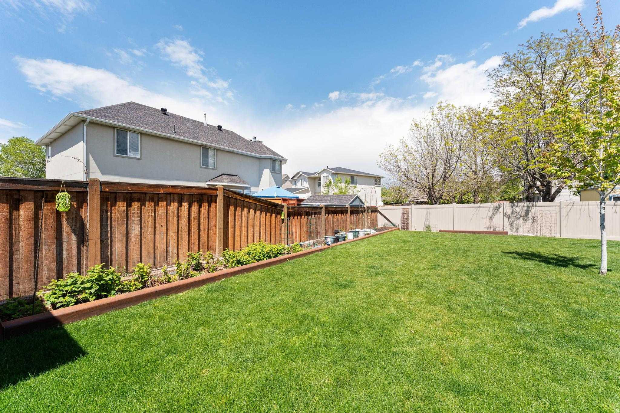 APPLE ESTATES - Residential