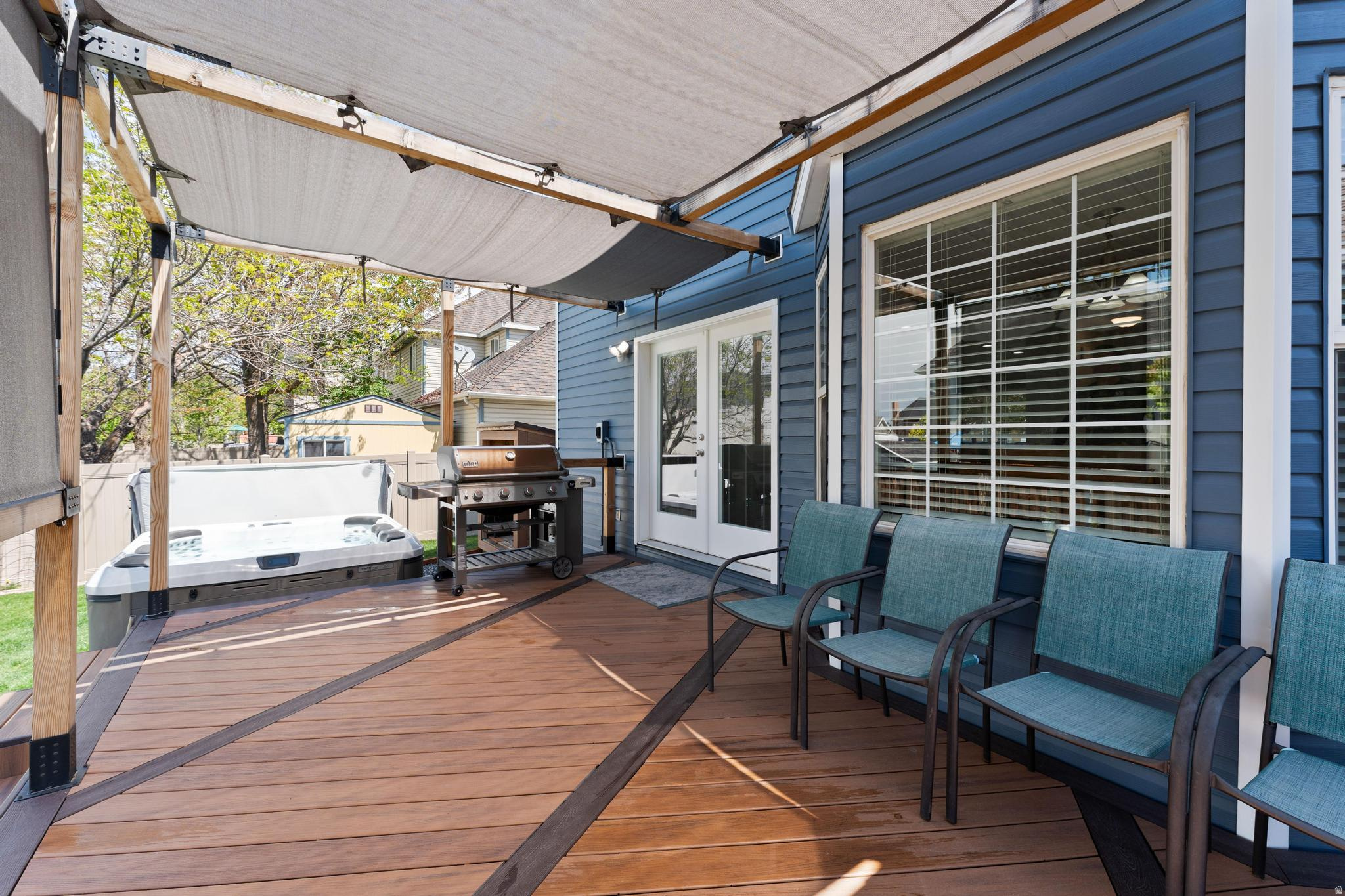 APPLE ESTATES - Residential