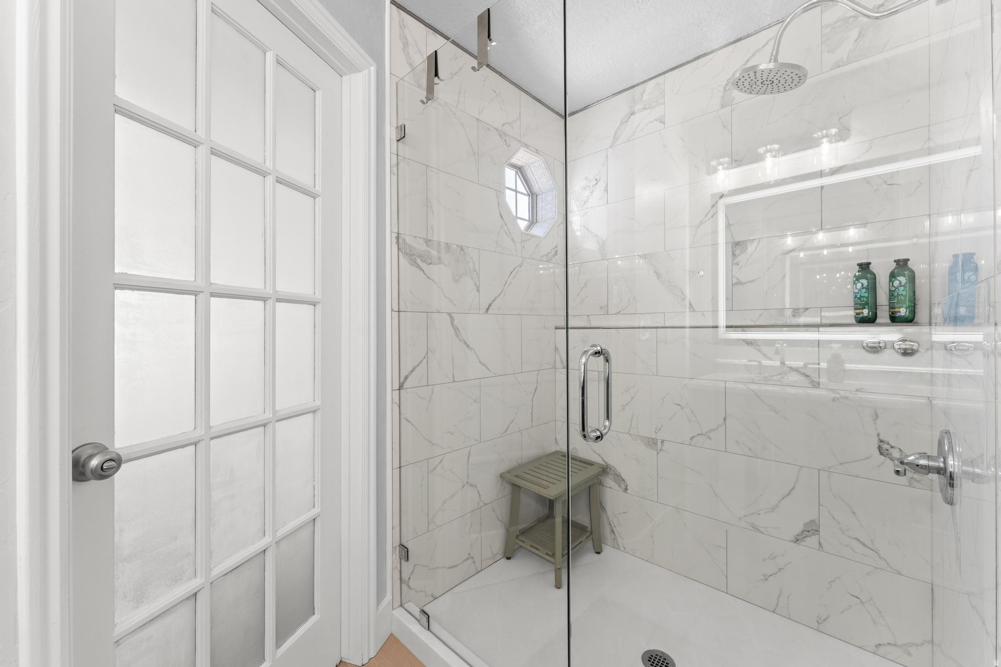 APPLE ESTATES - Residential