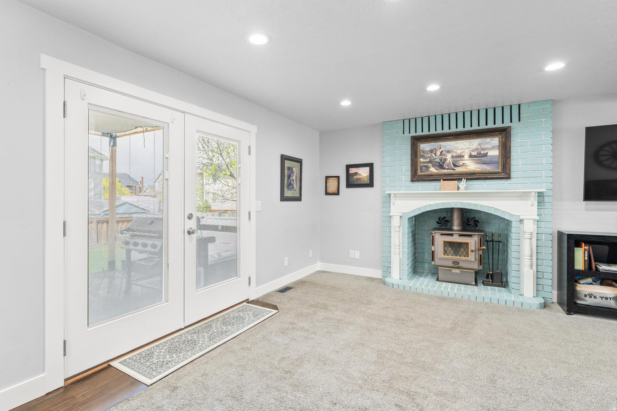 APPLE ESTATES - Residential