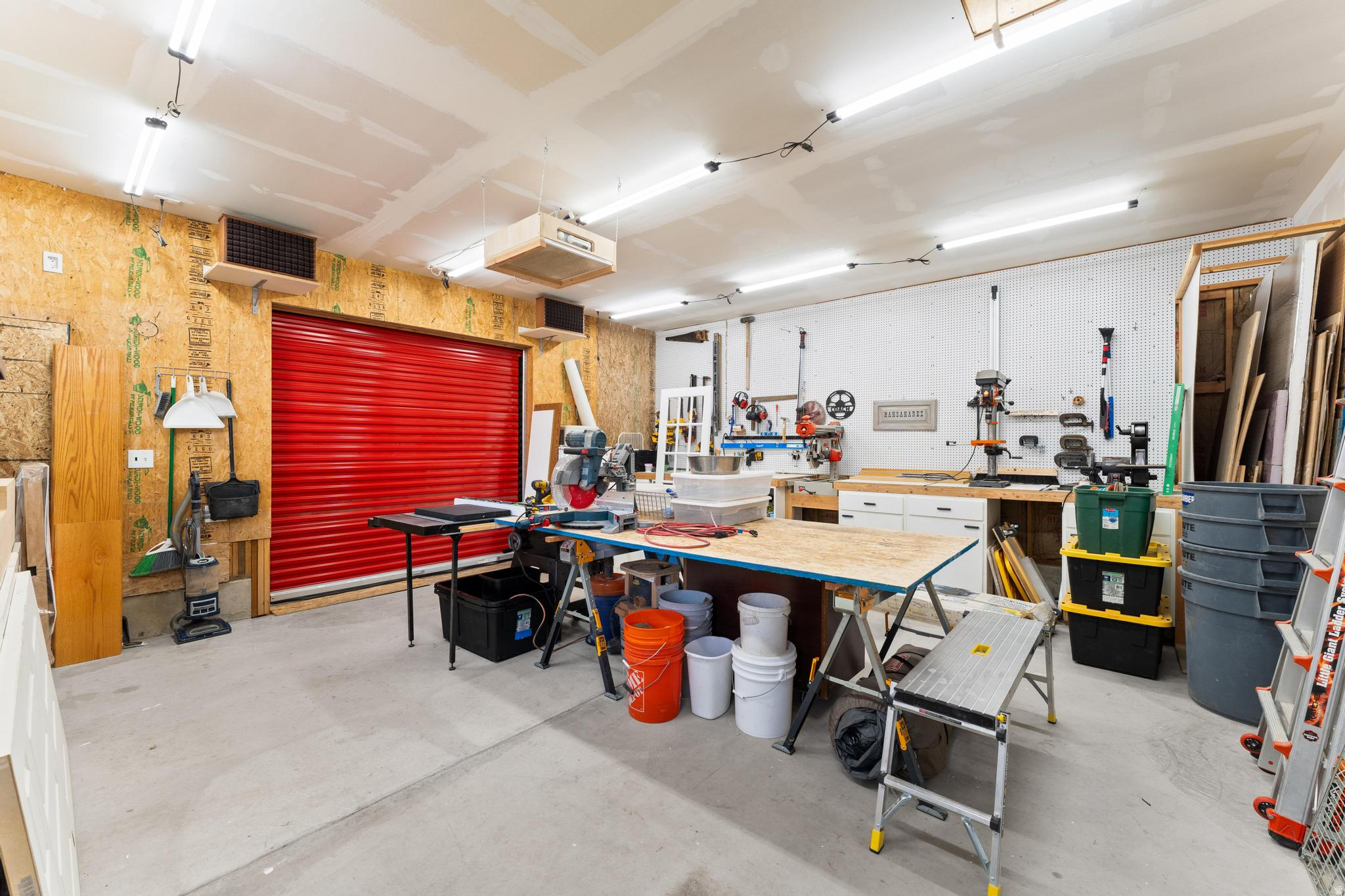 APPLE ESTATES - Residential