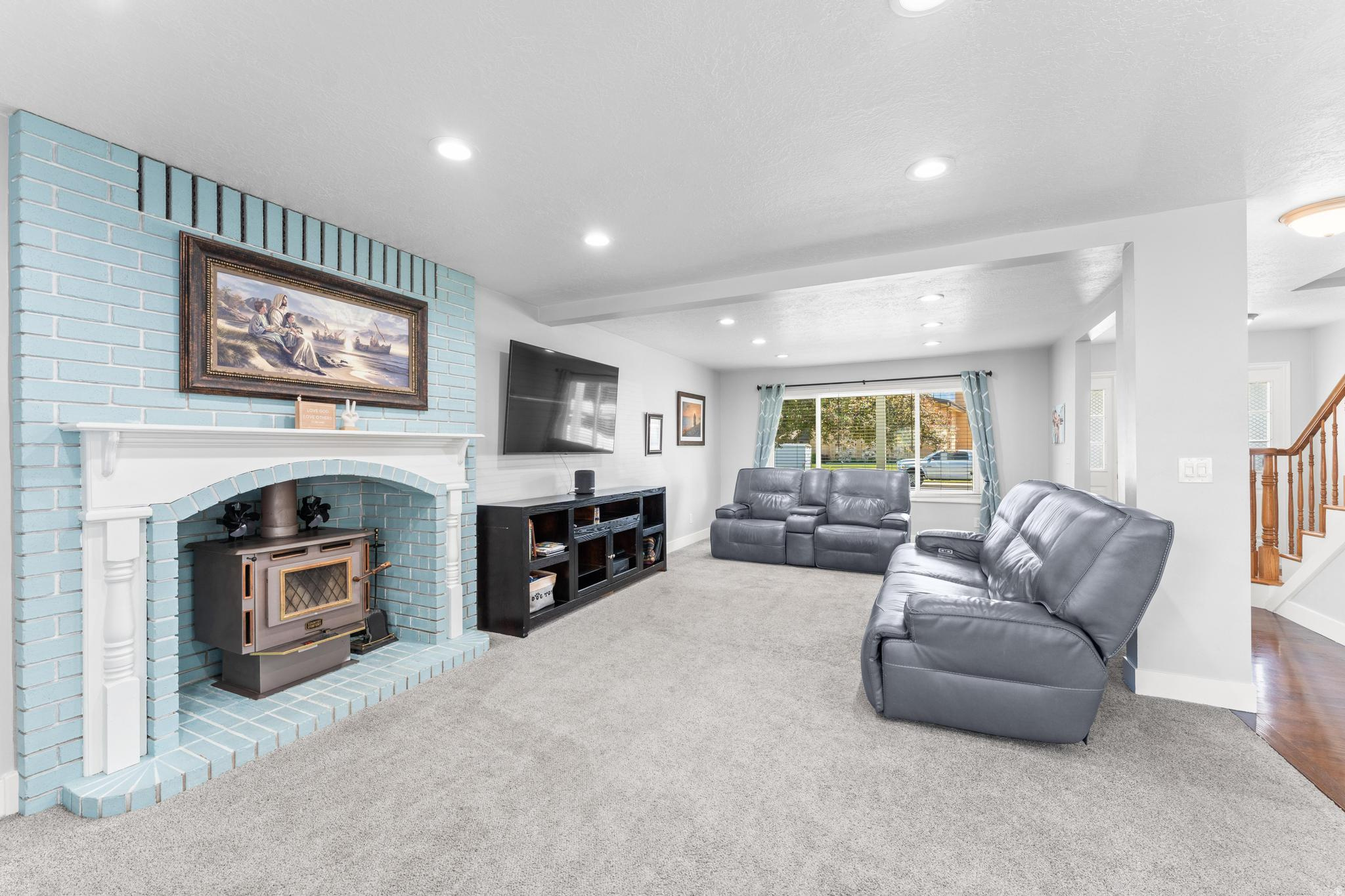 APPLE ESTATES - Residential