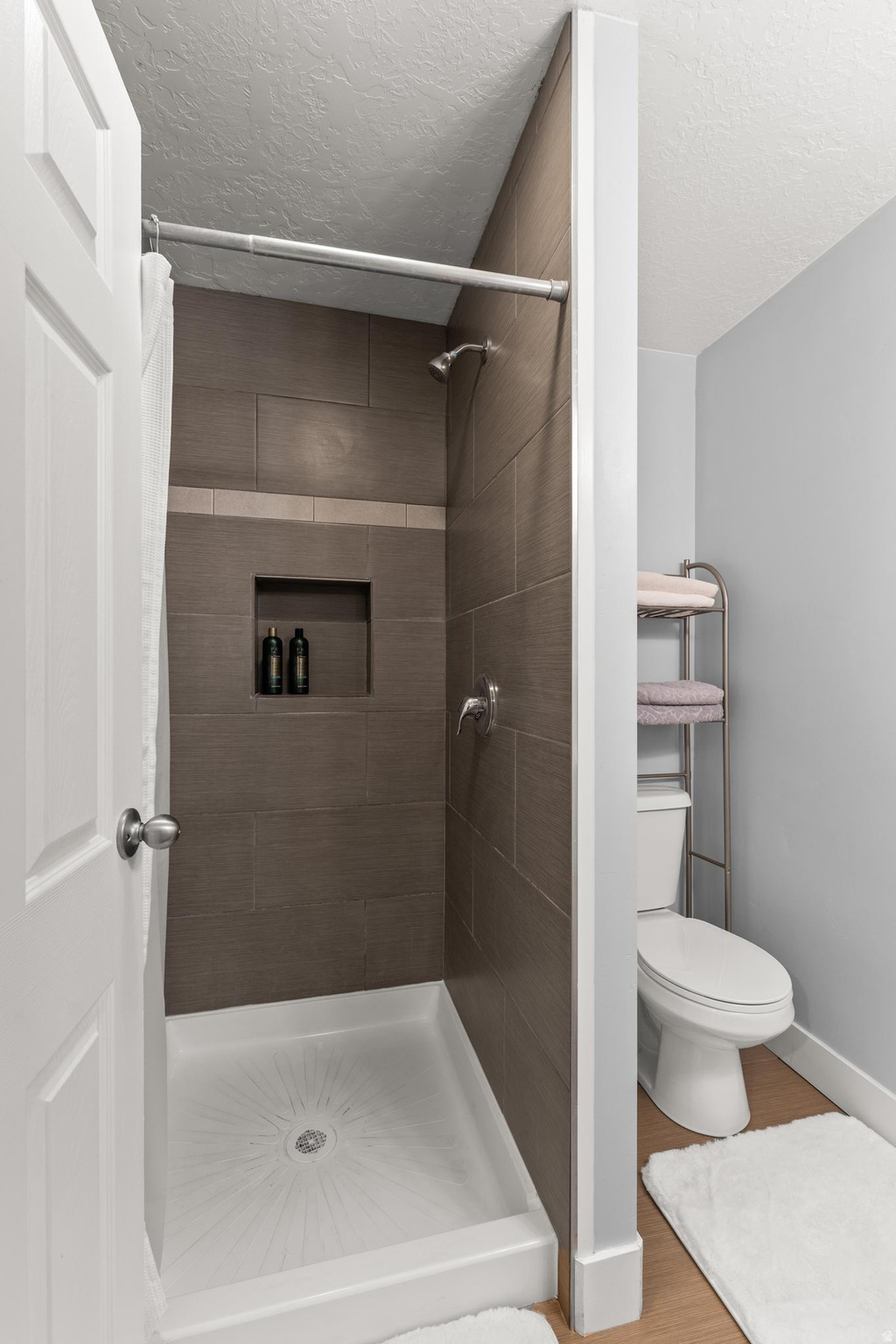 APPLE ESTATES - Residential