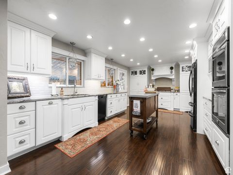 Tiny photo for 208 S 1100 E, Payson, UT 84651 (MLS # 2116457)